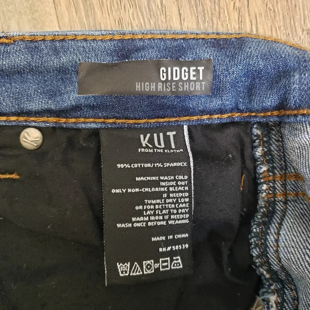 Kut from the Kloth Women's 32 (4) Denim Jean Shorts Raw Hem High Rise Medium‎ - Picture 11 of 11